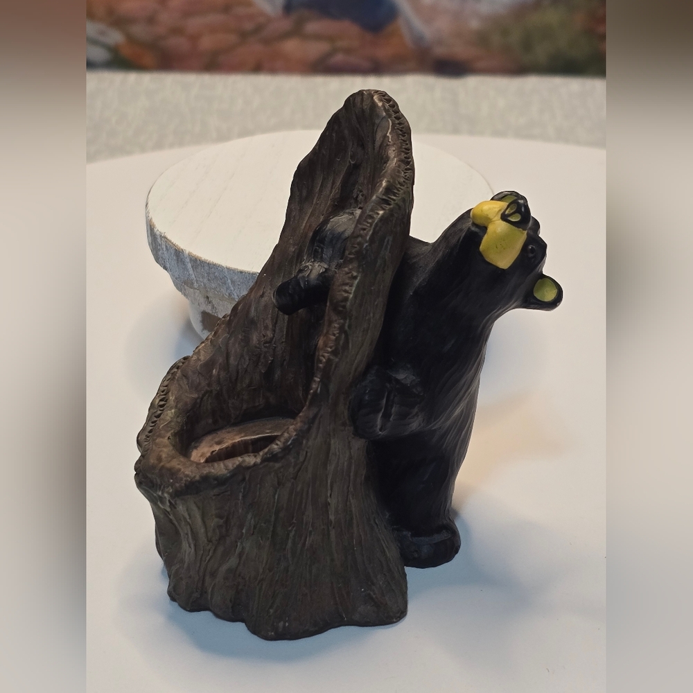 Kritter Hallows Bear Wants Honey 2000 by Big Sky Carvers, Manhattan, Montana